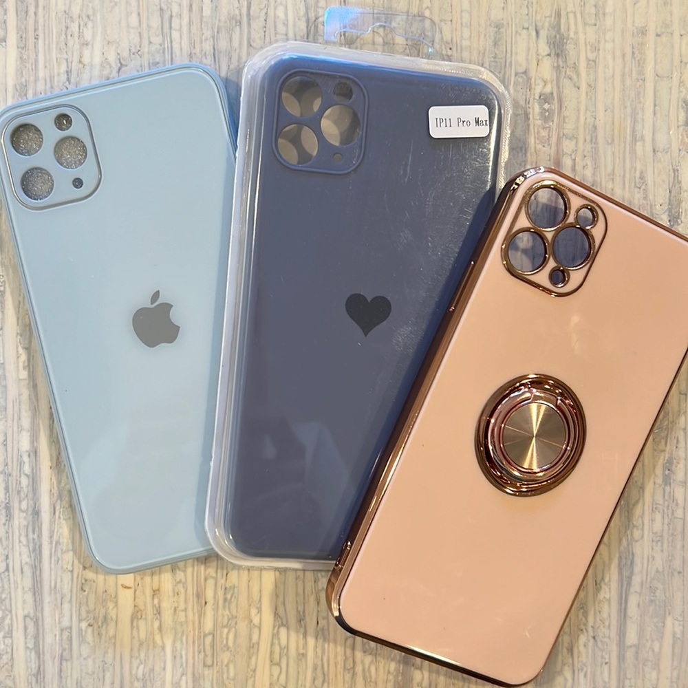 3 brand new iPhone 11 Pro Max cases